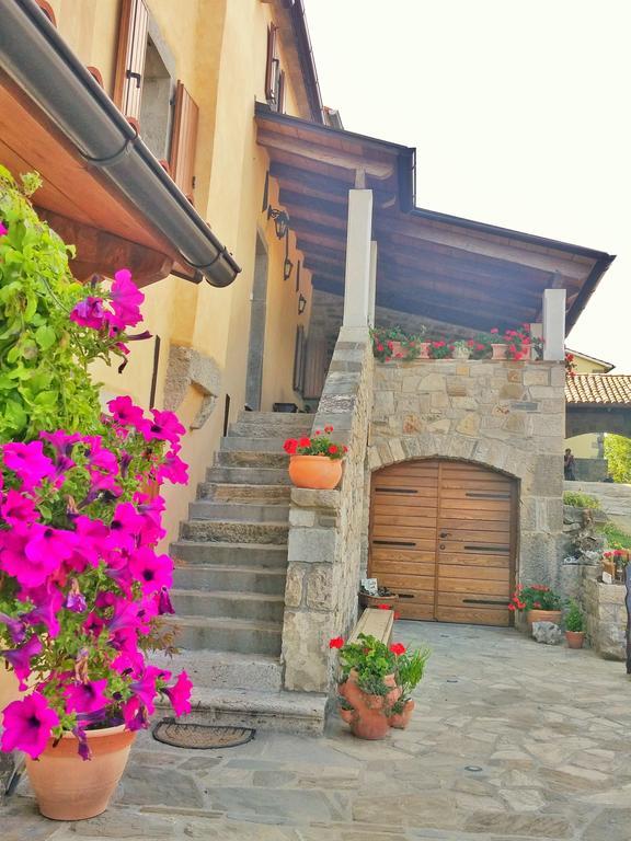 Apartment Hum-The Smallest Town In The World Exterior photo